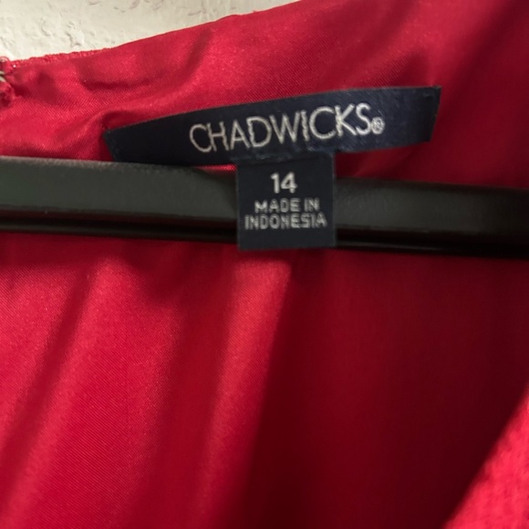 Chadwicks Red Sleeveless V-Neck Sheath Mini Dress - Picture 2 of 5